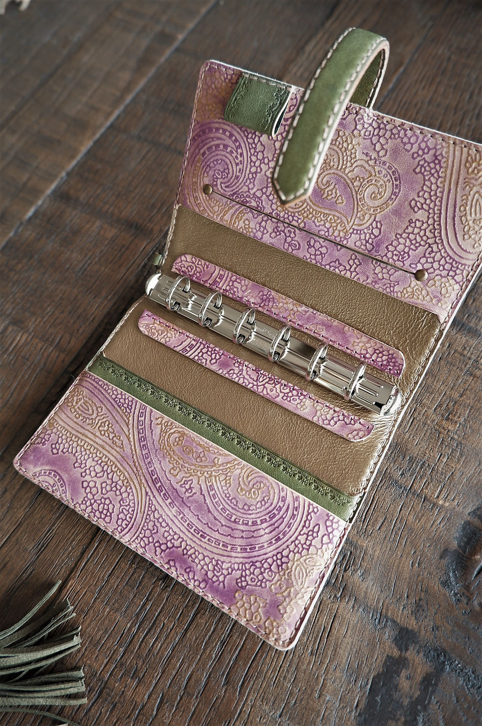 サムネイル： ペイズリーの手帳　ピンク　ハンドメイド　ヌメ革