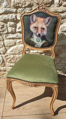 Chaise verte dessin renard