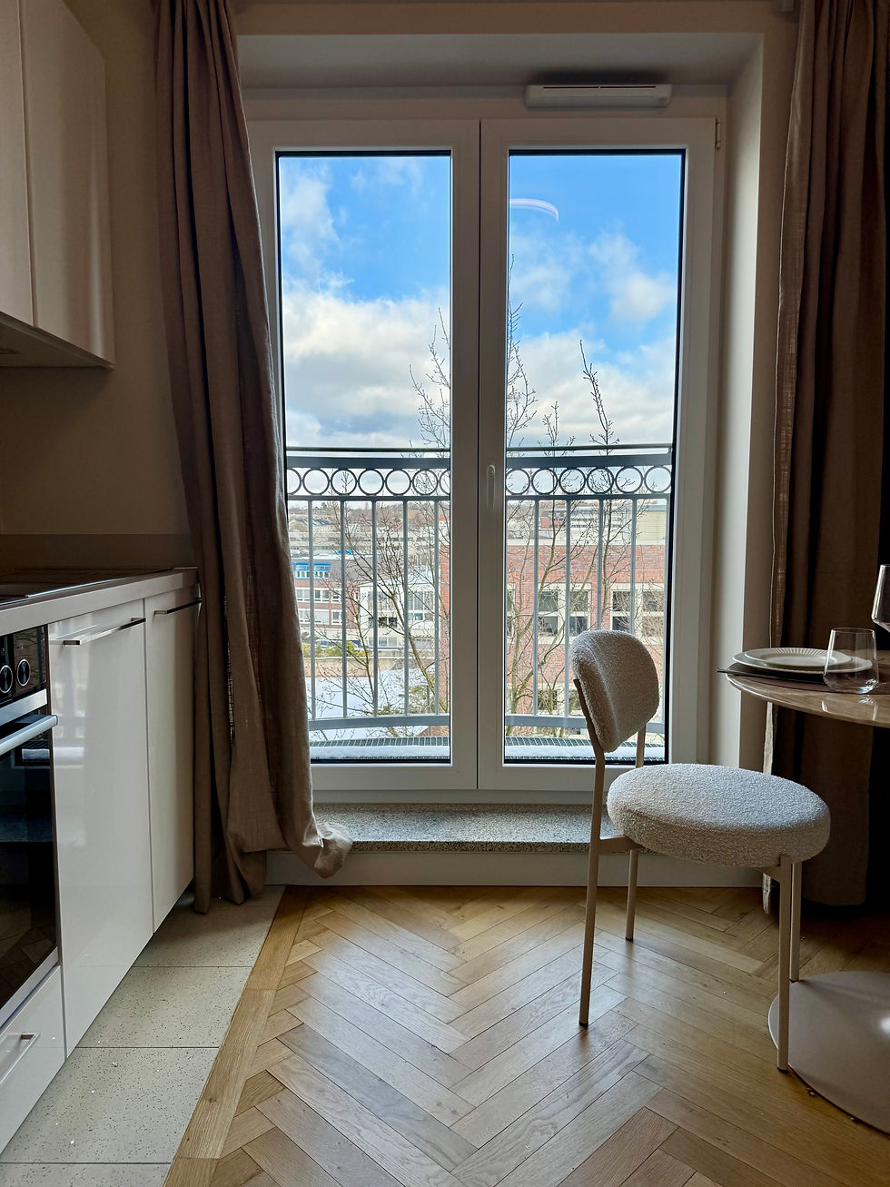 Küche mit französischem Balkon