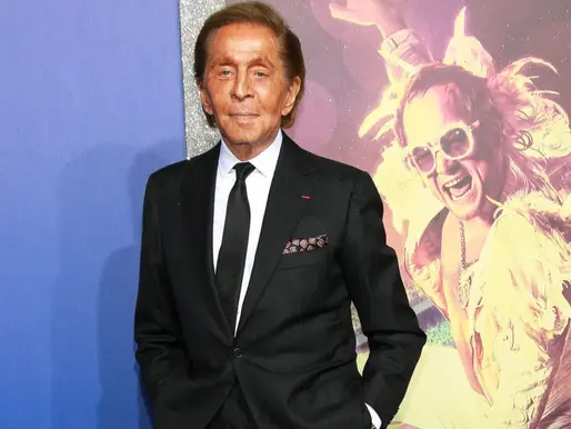 Valentino Garavani: A Fashion Icon Passes Away at 93