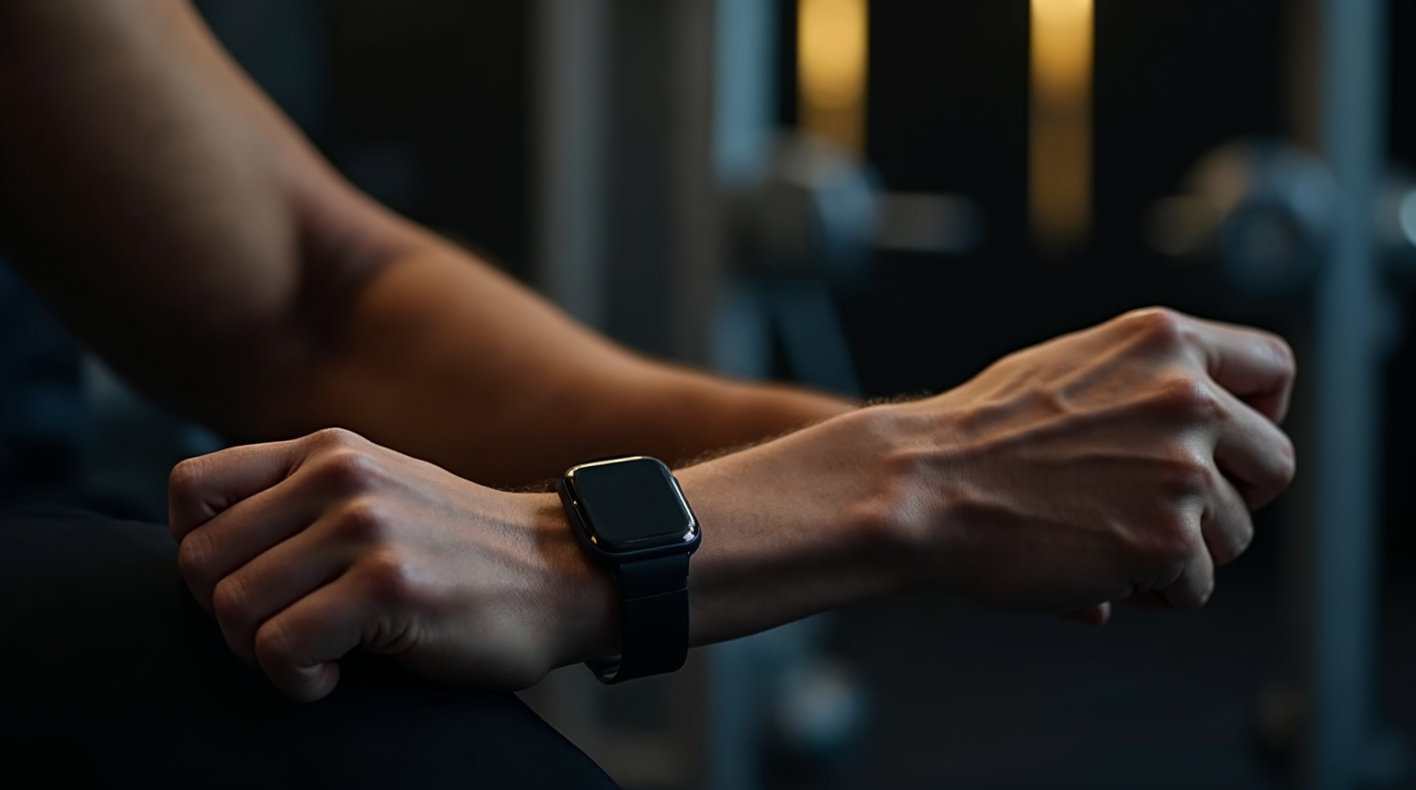 Fitness-Tracker am Handgelenk zeigt Herzfrequenzvariabilitaet - Recovery fuer Unternehmer in Adliswil