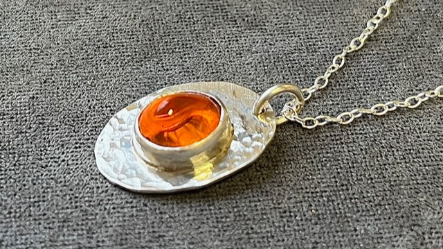 Collier opale de feu