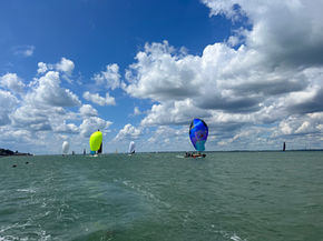 Spinnaker to the finish, Cowes