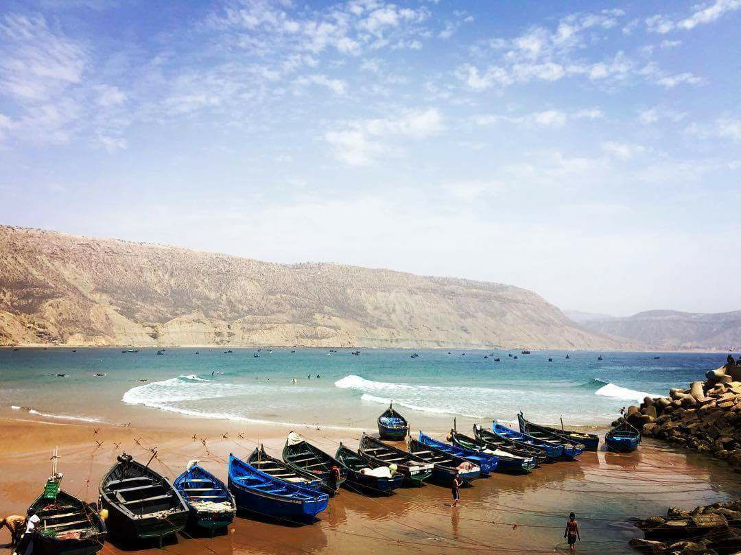 Марокко средиземное море. Многокилометровыми песчаными пляжами кабо верде. Дикий океан марокко. Пляж мартил марокко. Пляж эль хосейма.