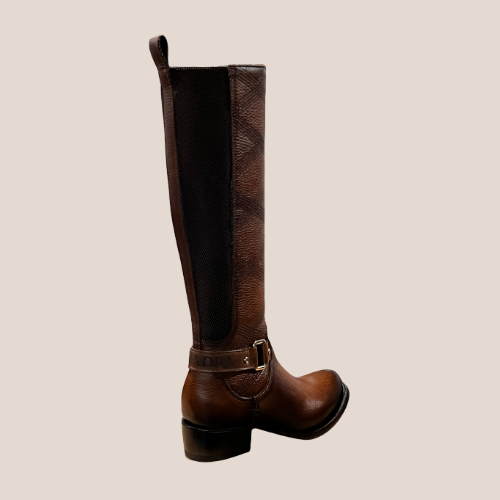 Miniatura: Bota Cuadra