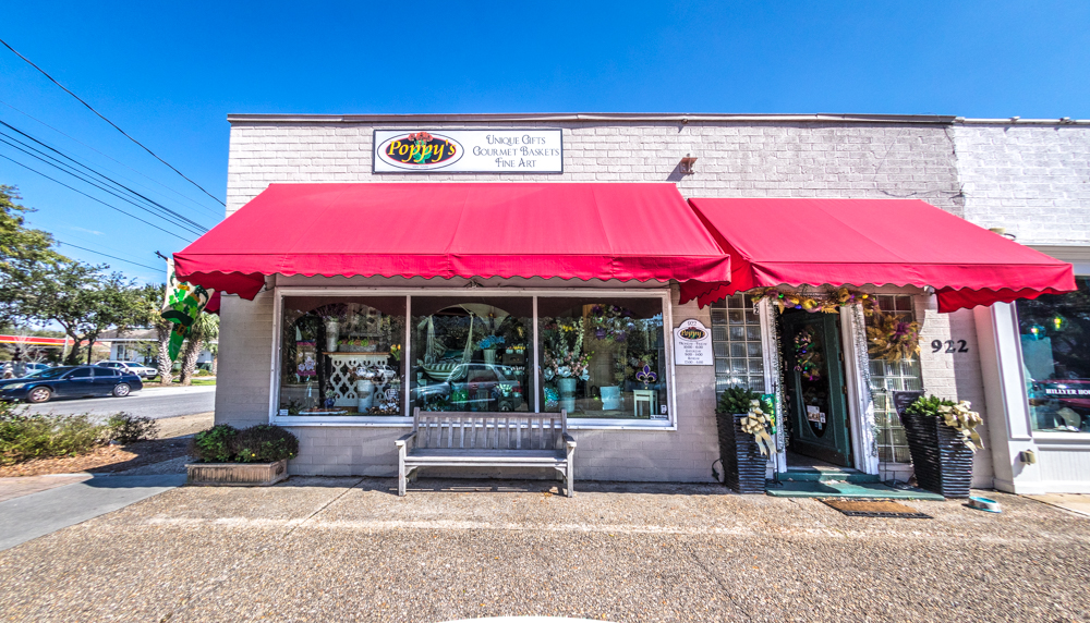 Poppy's on Washington Shopping Downtown Ocean Springs
