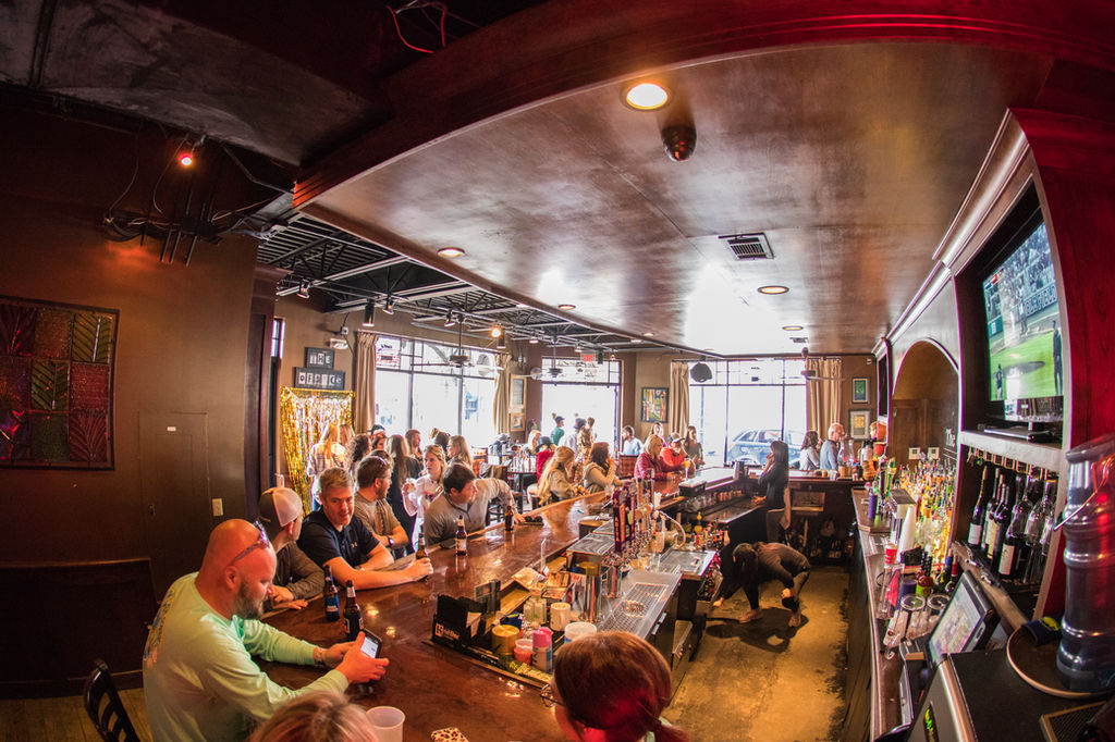 Downtown Ocean Springs, MS Nighlife, Drinks, Live Music