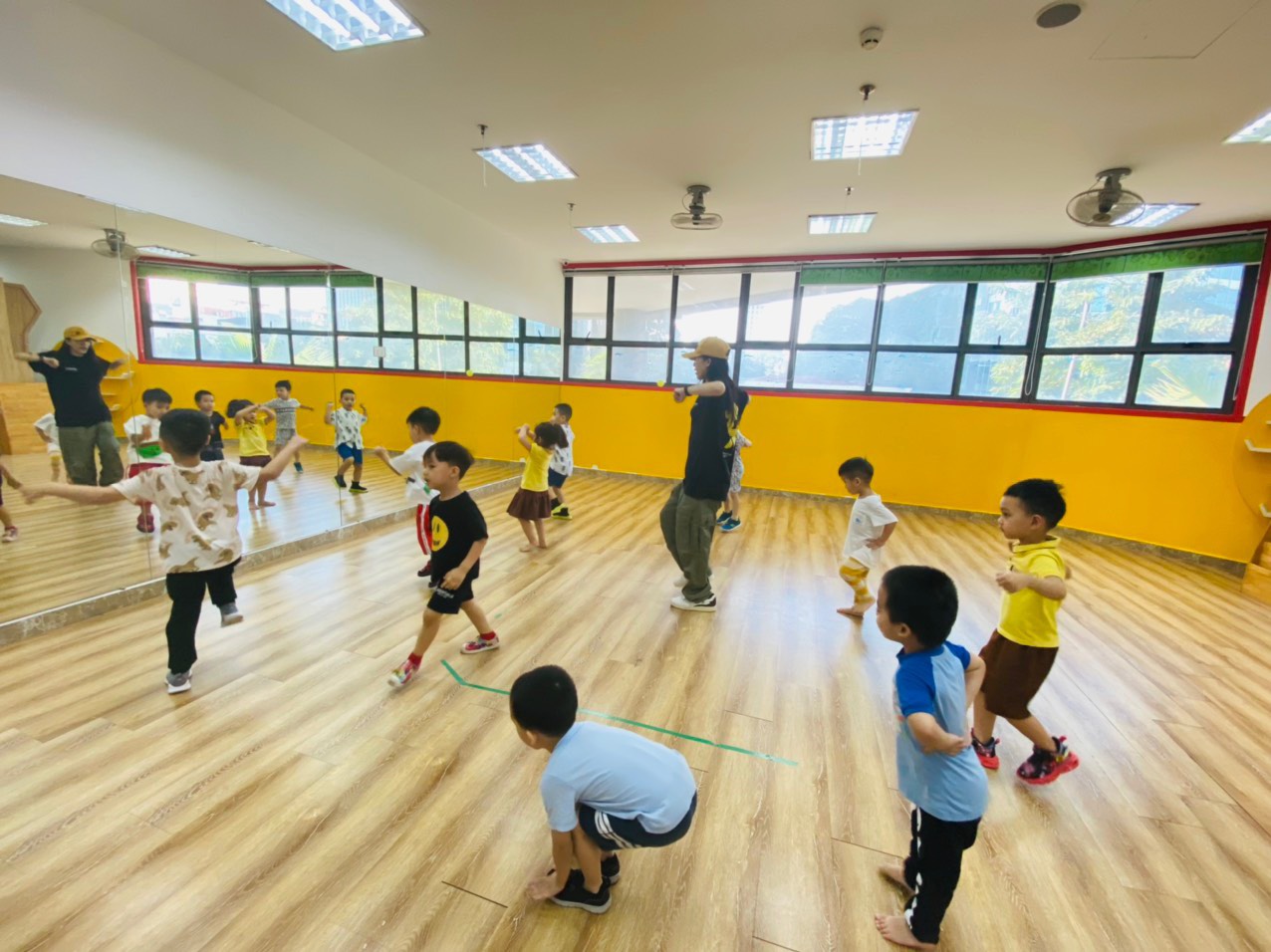Phòng vận động rộng rãi tại mầm non song ngữ FBK