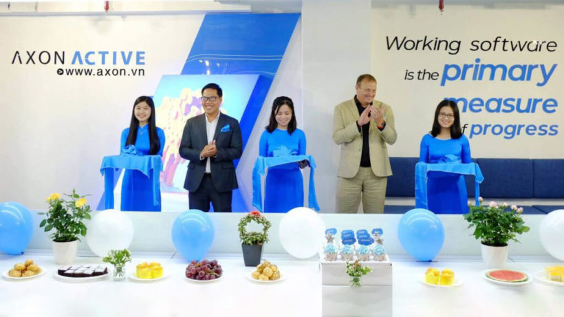 Mr. Markus Baur – our CEO – and Mr. Hai Dang – our Da Nang Branch Director – at the opening ceremony.