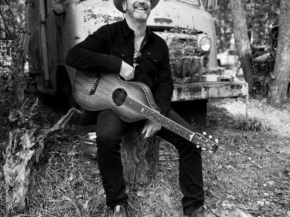 Martin Harley out on the road
