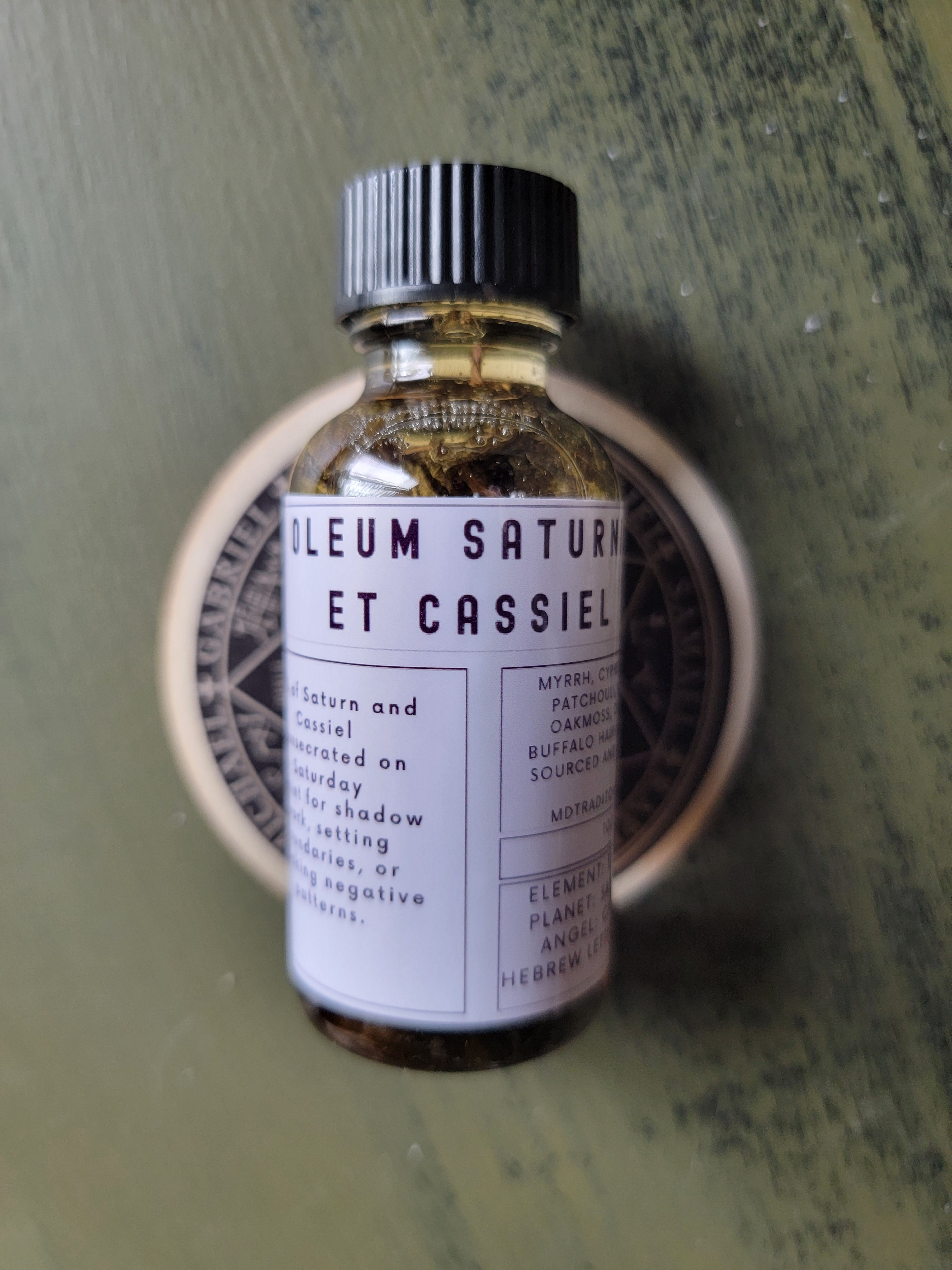 Oleum Saturni et Cassiel
Oil of Saturn