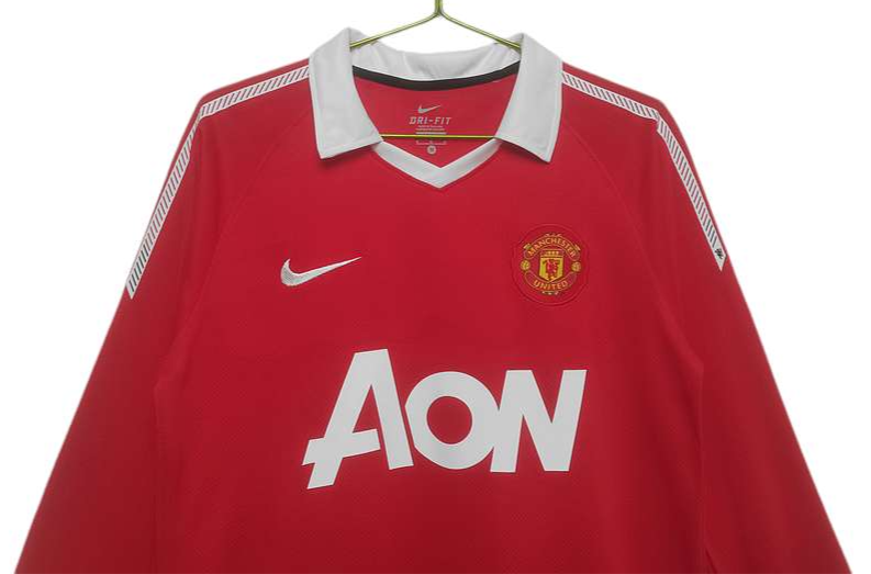 Thumbnail: Retro Manchester United LS Home Shirt 2010/2011