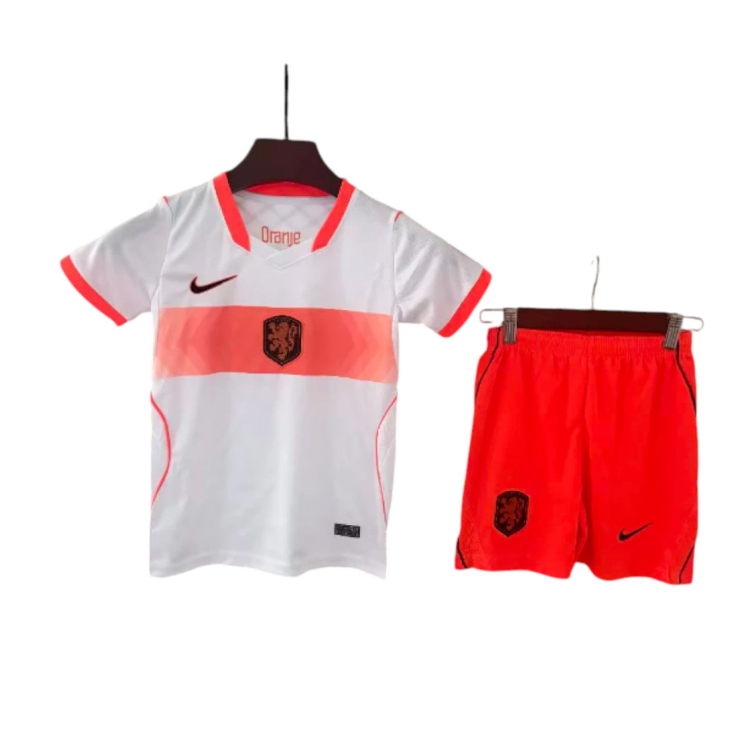 Holland Away Kids Kit 2026