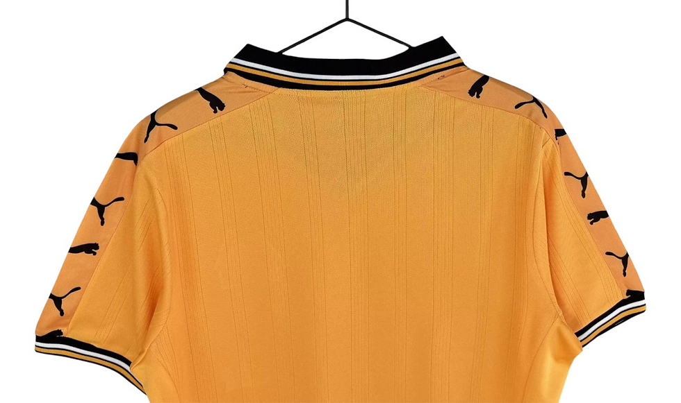 Thumbnail: Retro Wolves Home Shirt 1998/1999