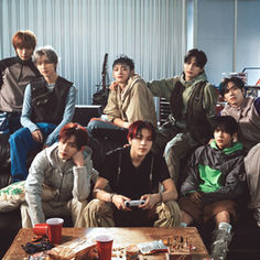 Meet The Artist:  네 번째 싱글 앨범 [Bang Out!] 으로 거침없는 결심 여행을 떠나는 WHIB에 가입하세요!