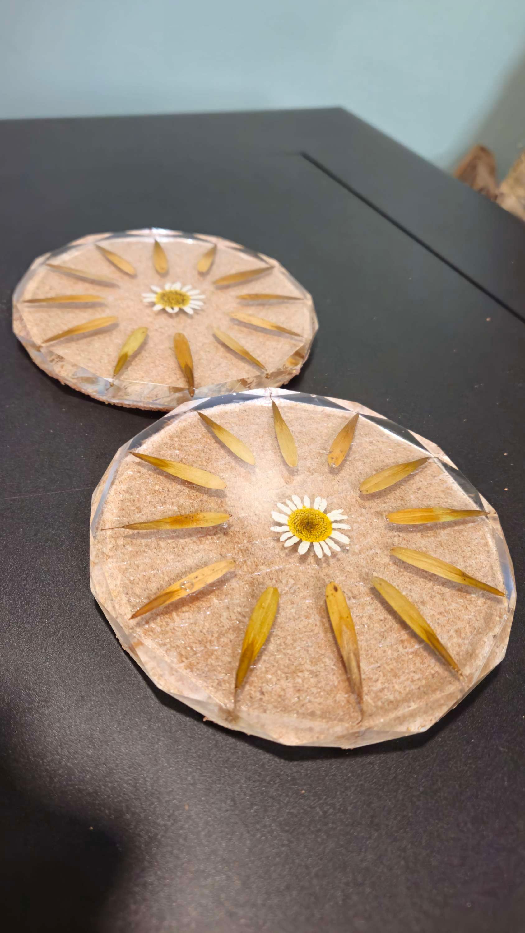 Daisy center coaster set
