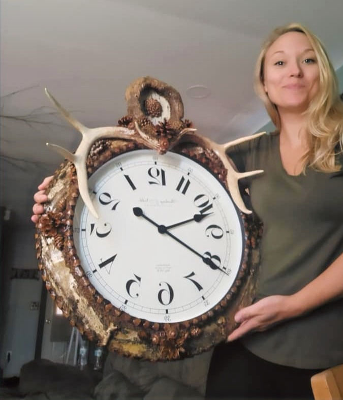 Thumbnail: Rustic Antler Clock 