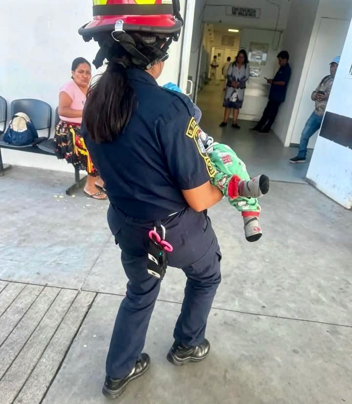 Niño de 2 años sobrevive a ataque armado en el que murieron sus padres; muchos creen que “los ángeles lo guardaron”