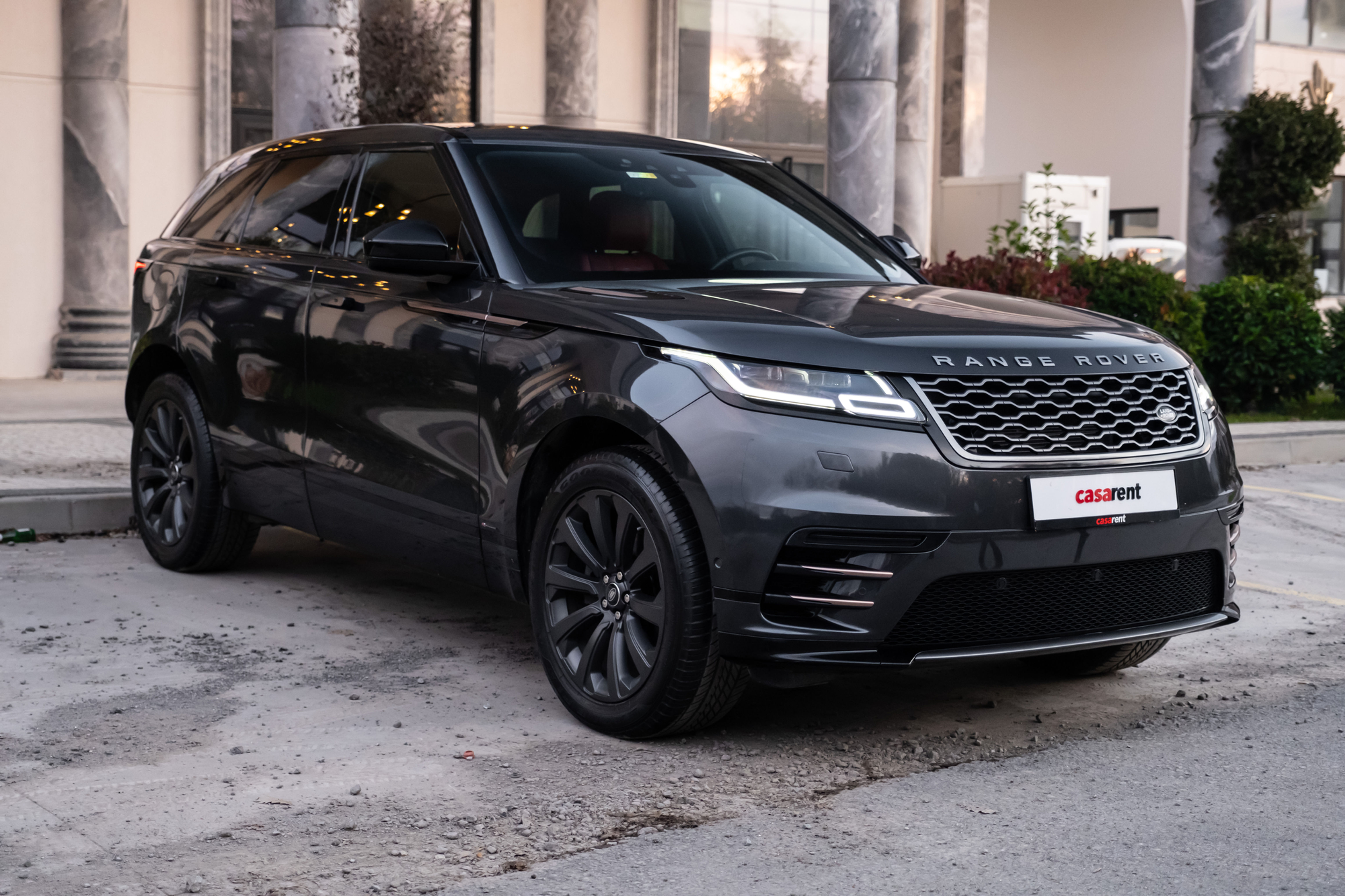 RANGE ROVER VELAR R-DYNAMIC