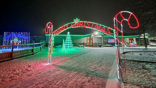 xmasfrontofgiftshop.jpg