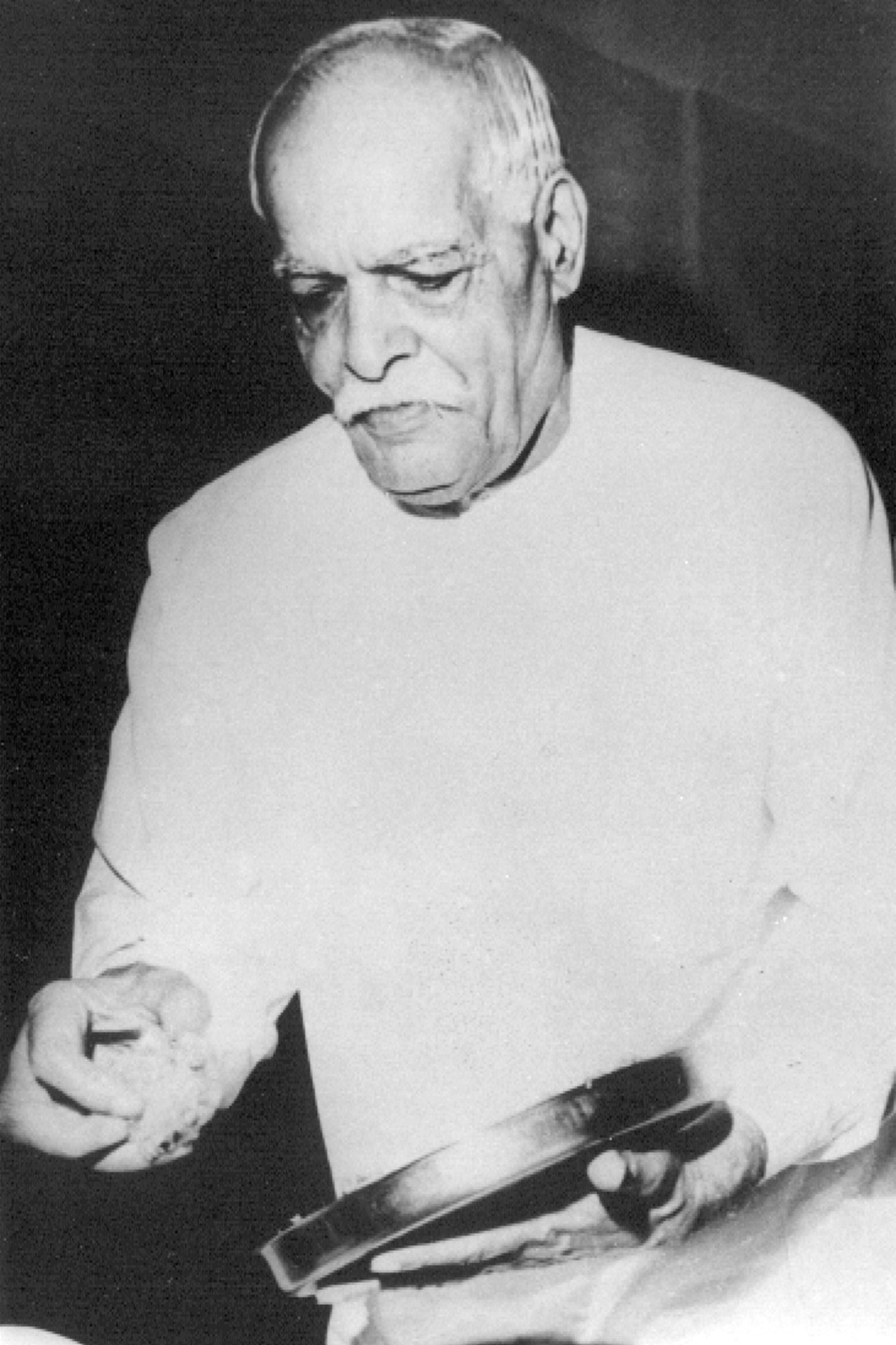 BapDada giving Toli - Brahma Kumaris