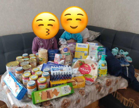 Food-aid package from Hamonia+ for an internally displaced family