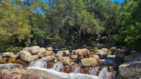 Calico River Rapids no Knott's Berry Farm em Los Angeles
