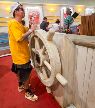 Mickey and Minnie's Runaway Railway na Disneyland em Los Angeles