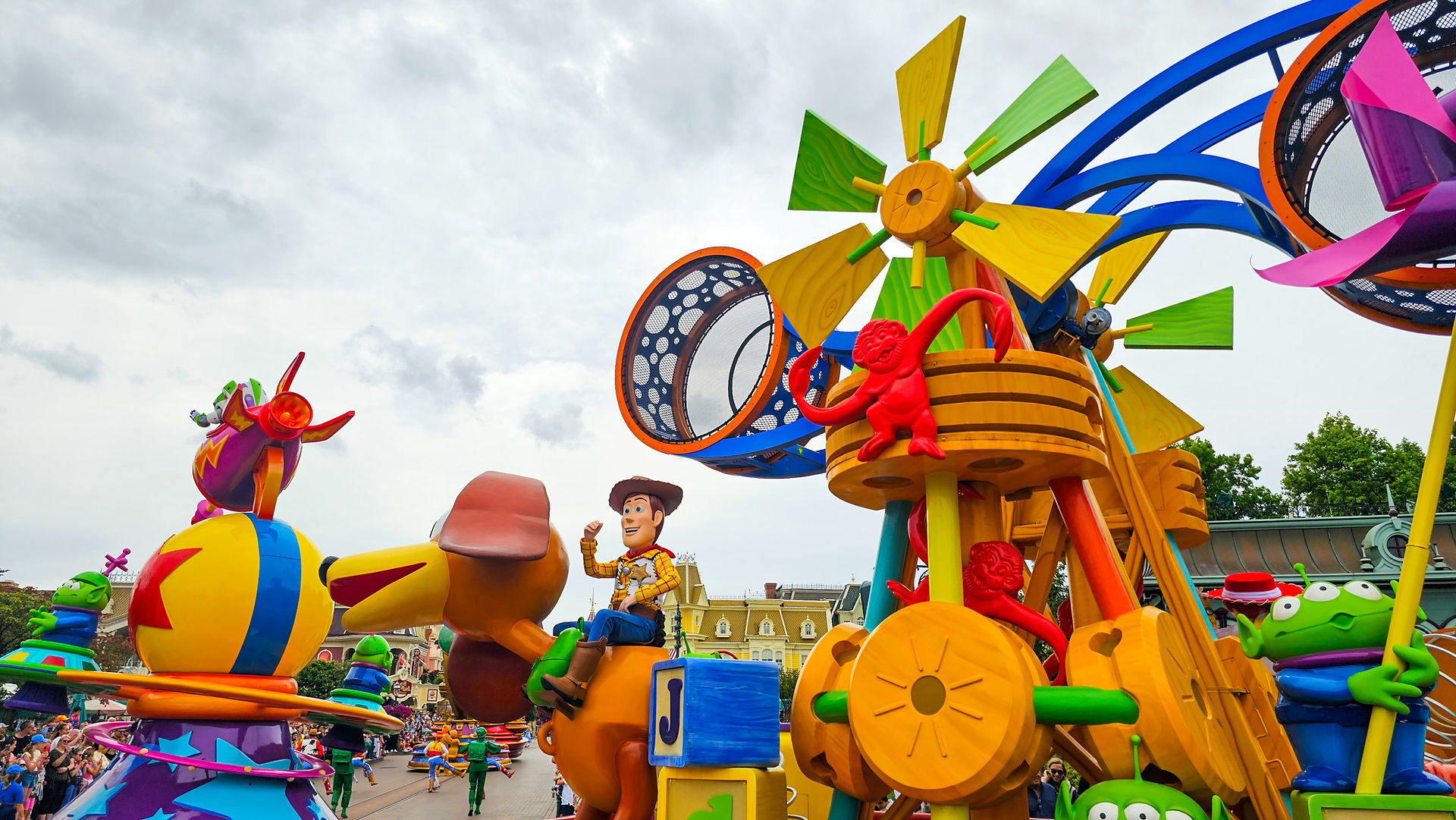 Disney Stars on Parade na Disneyland Paris
