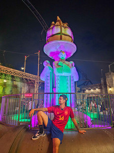 Olá, boa tarde! Para quando seria seu ingresso e para quantas pessoas?