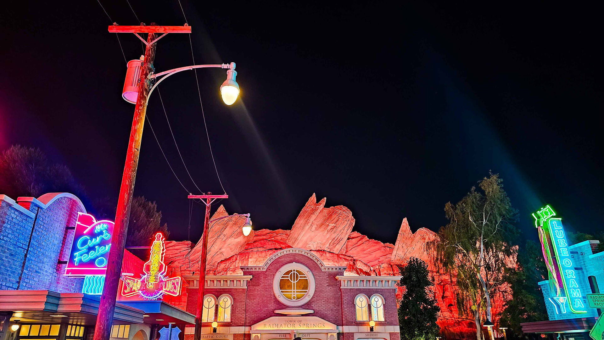 Cars Land no Disney California Adventure em Los Angeles