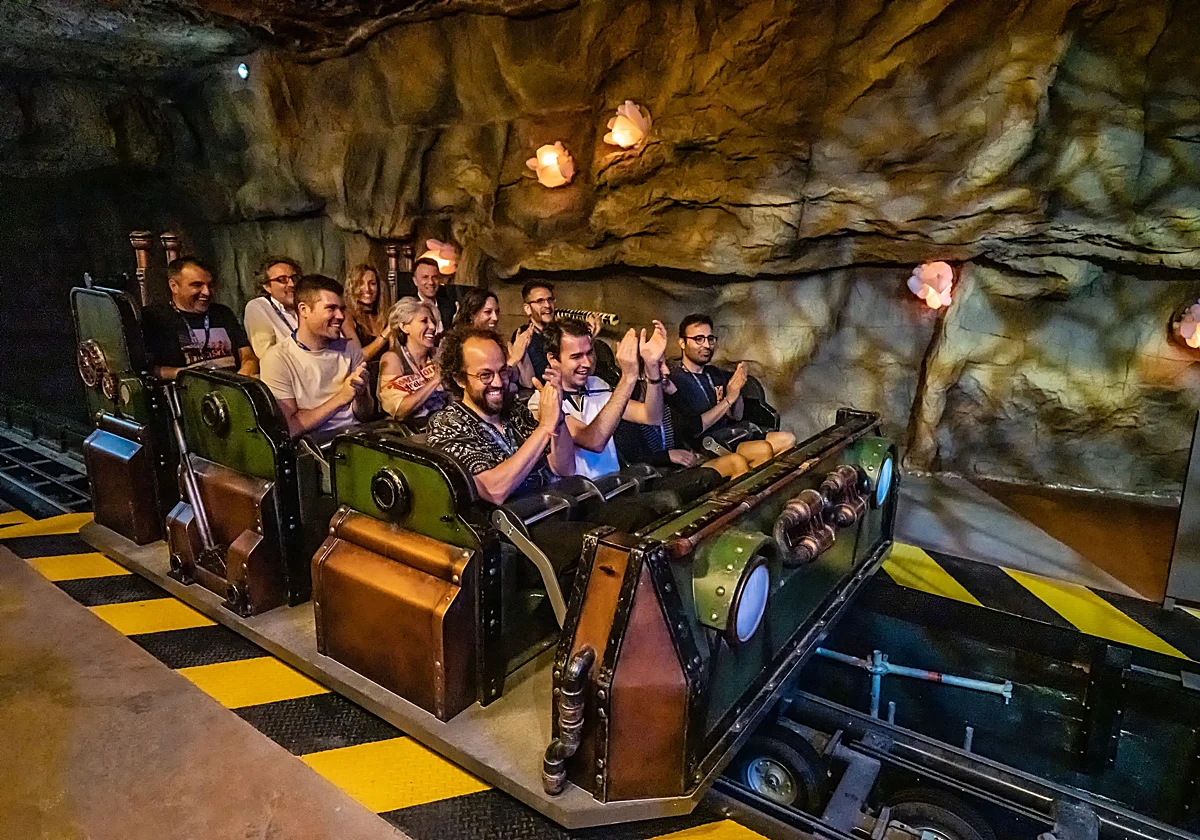 Montanha-russa Uncharted no PortAventura