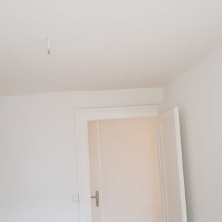 CL Renova Sarl est une entreprise spécialisée dans les travaux de plâtrerie et de peinture pour des logements neufs, transformations et rénovations.