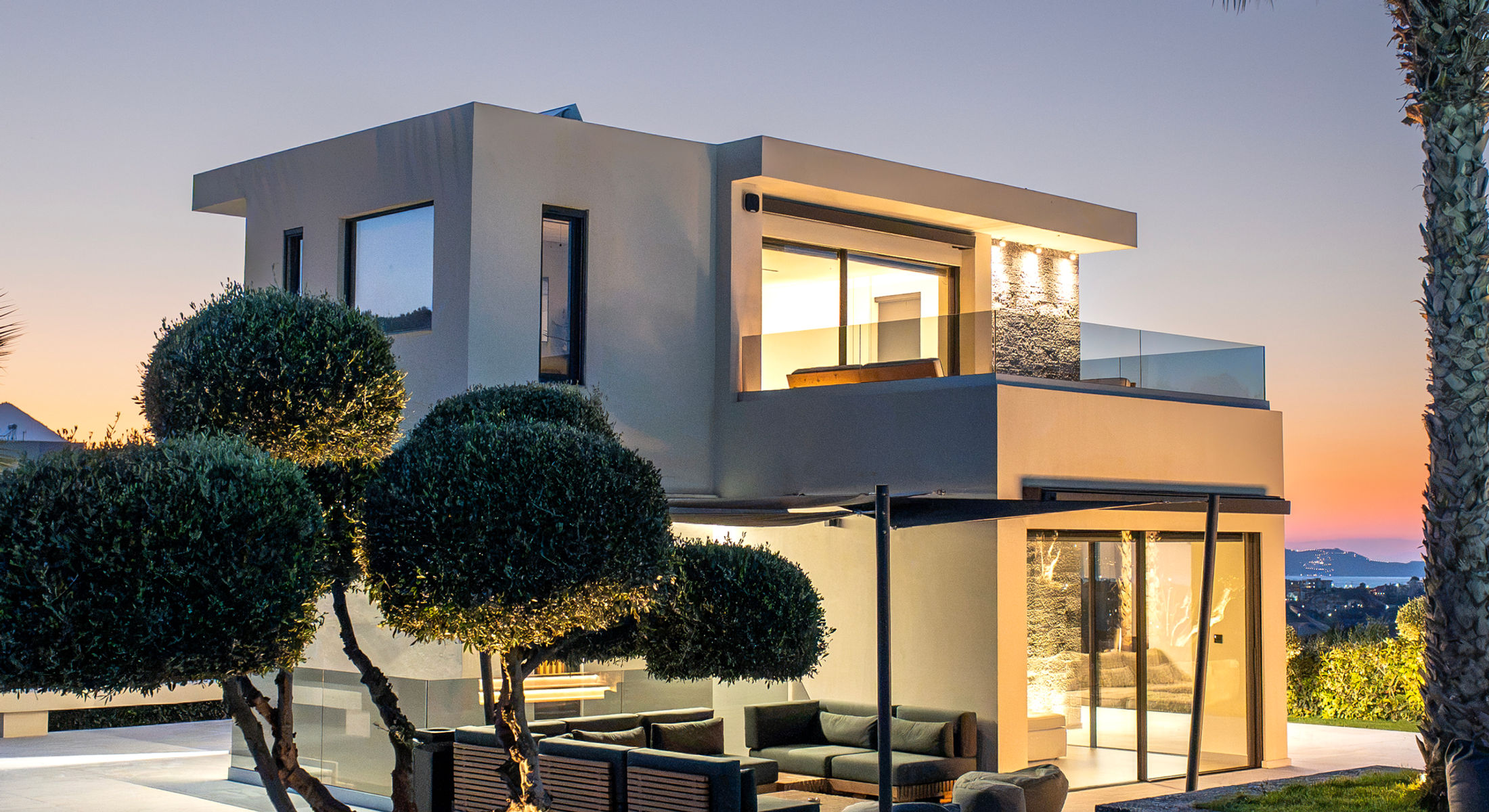 Geolivia Villas at dusk