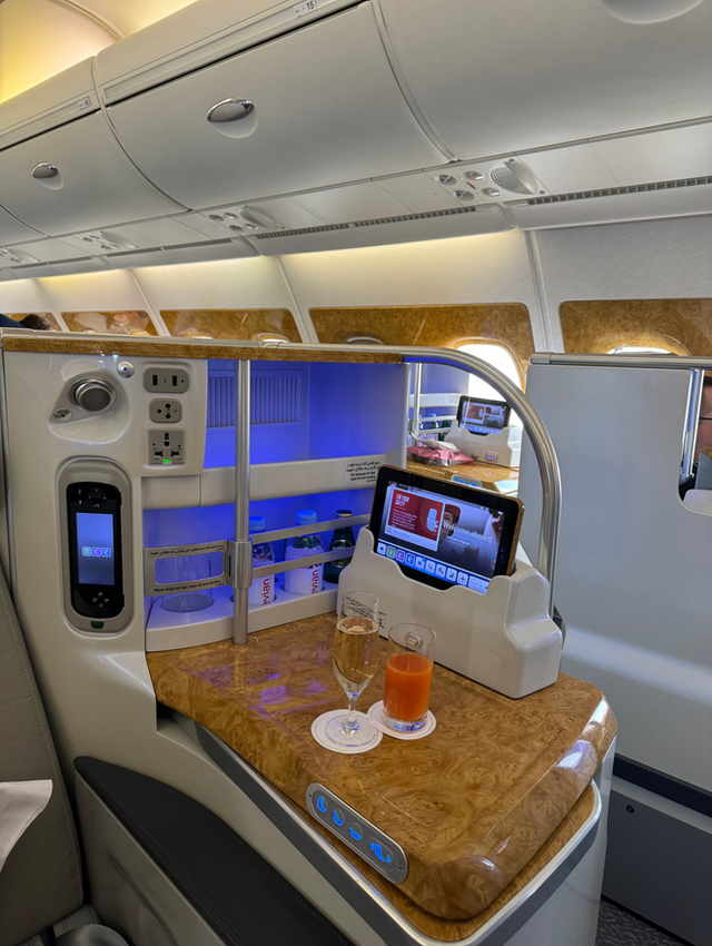 Viaggiare in Business Class con Emirates: Un Viaggio Lussuoso ed Efficiente alle Maldive