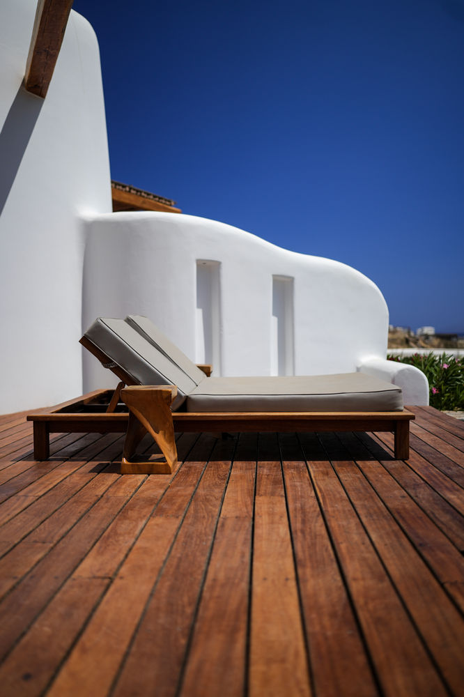Mileo Mykonos: A Romantic Sanctuary with Unparalleled Aegean Views