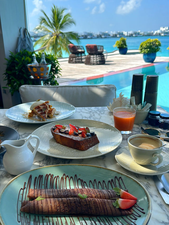 Explore the unparalleled luxury of Jumeirah Olhahali Island in the Maldives