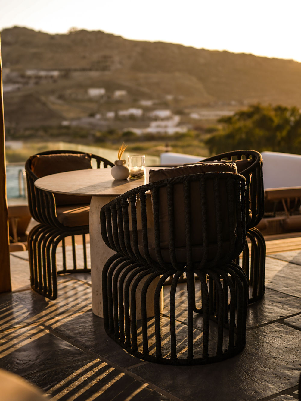 Mileo Mykonos: Un refugio romántico con vistas inigualables al mar Egeo