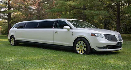 Marin County Limo White-Lincoln-MKT-Wedding-Limo_edited_edited.jpg