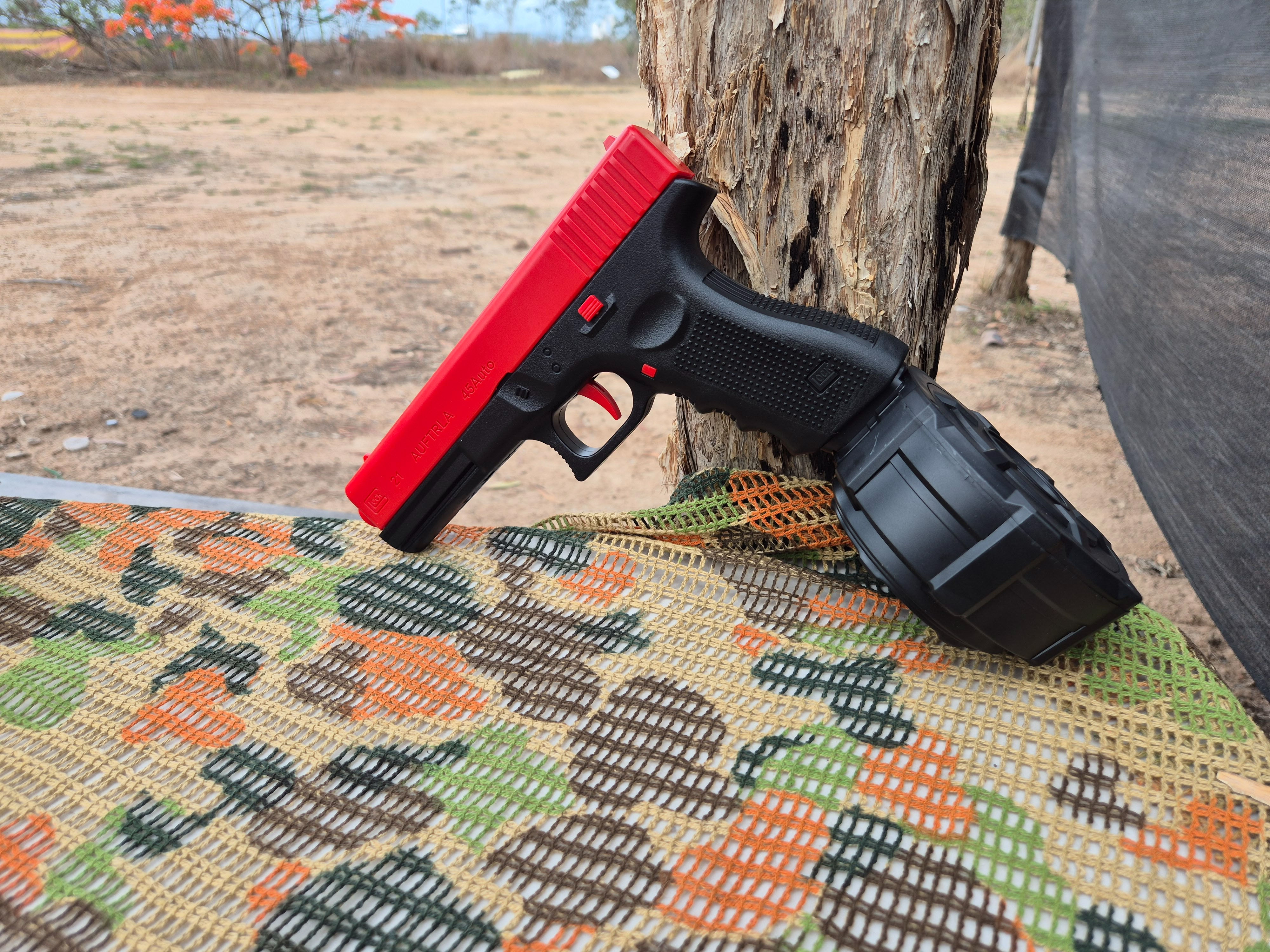 JINMING X2 GLOCK 18 PISTOL GEL BLASTER WITH FREE BAG OF GELS