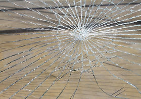 broken-glass-286096_1280.jpg