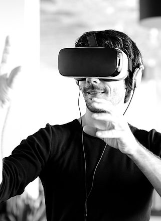 VR headset_edited