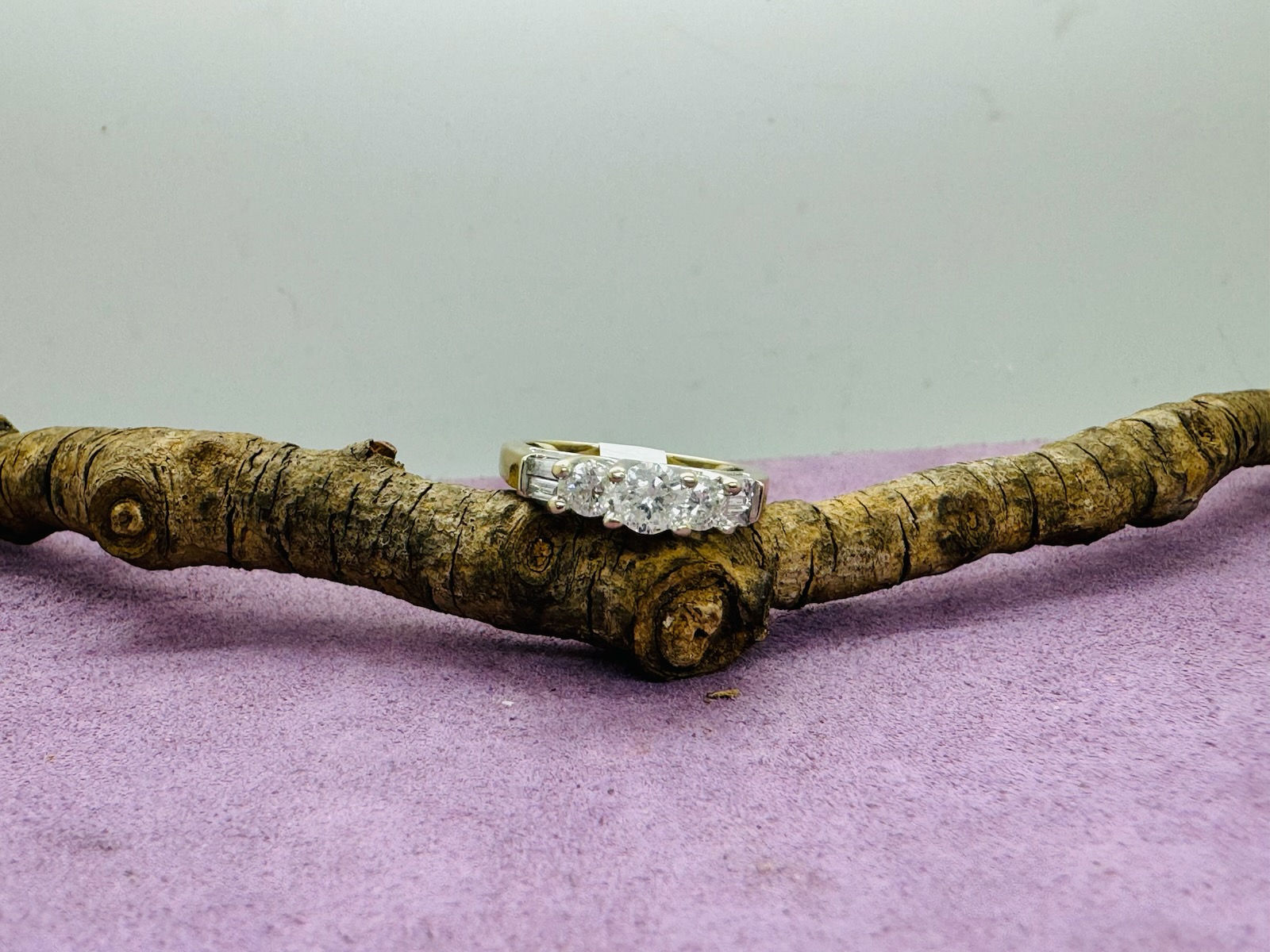 14 KWG PPF Bag English Diamond Ring