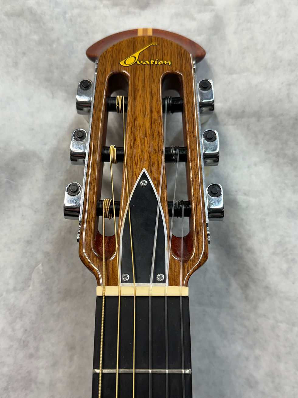 Thumbnail: Ovation 1624-4 Acoustic Electric Guitar