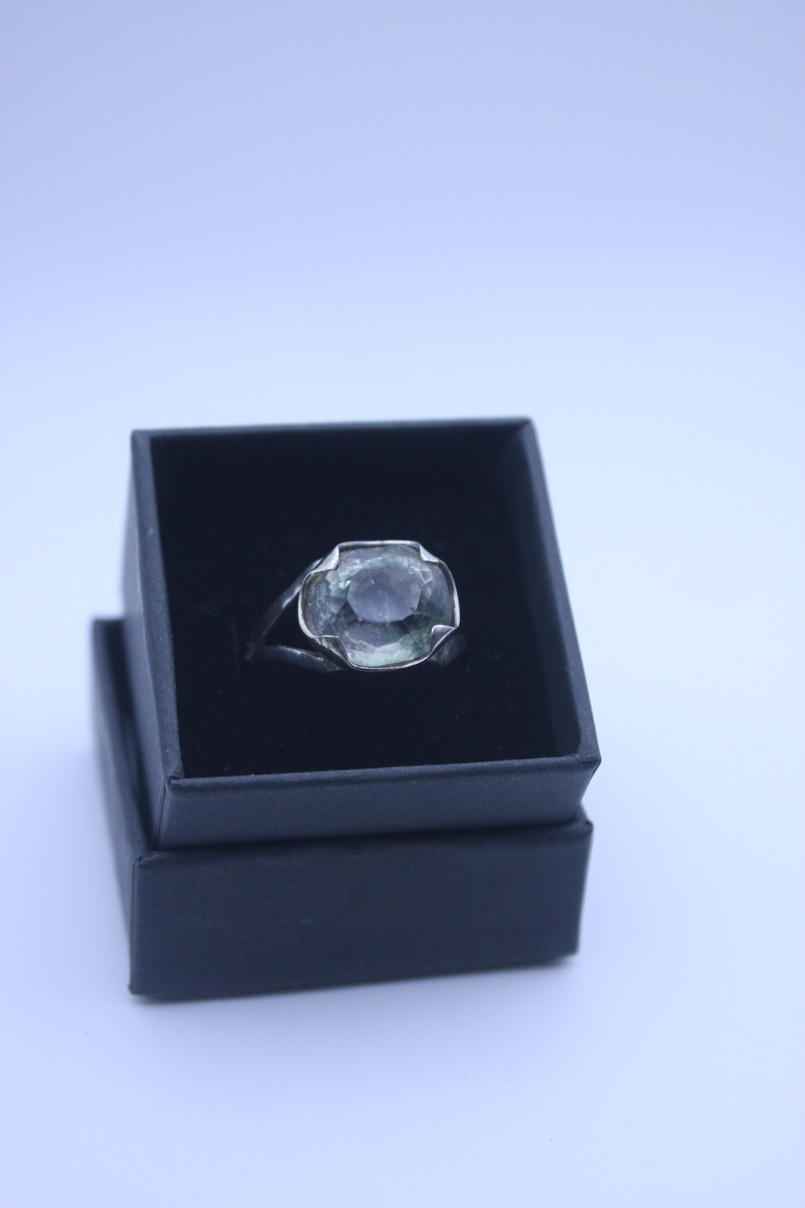 Anillo de fluorita y plata 925