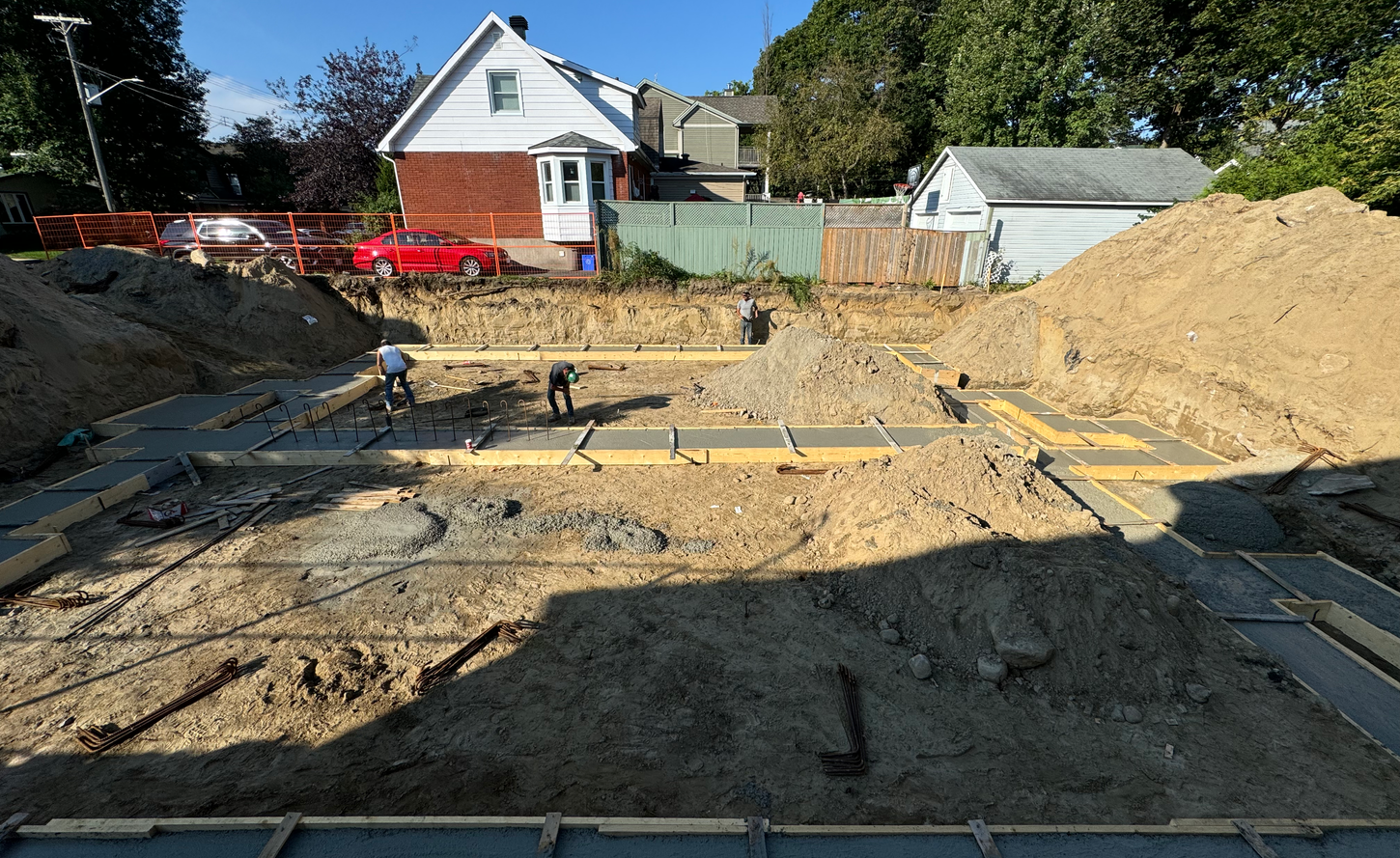 Quintessential Developments Inc 
鼎臻建筑