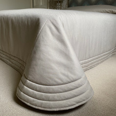 Plain Bed Throw with perimeter channel