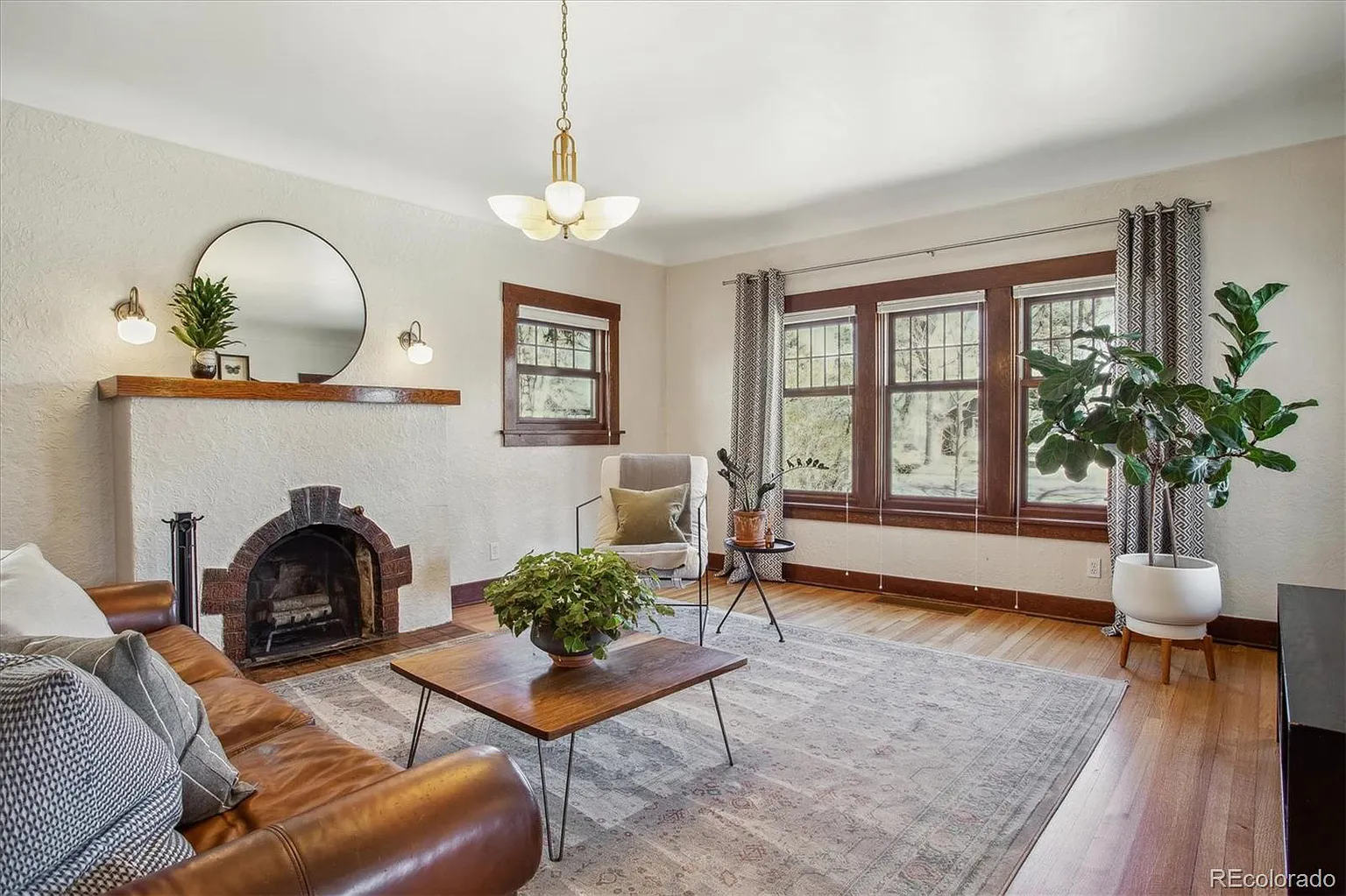 classic home furnishing and decorating