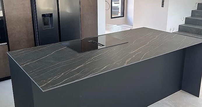 Plan de travail ilot central en Dekton 