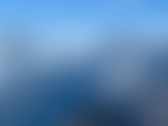 Au loin, le massif des Écrins, immense et grandiose dans les Alpes françaises